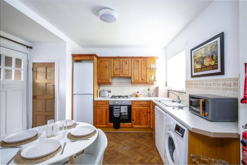 Duke Of York Cottage, Port Sunlight - Stanley-Stays Віррал Екстер'єр фото